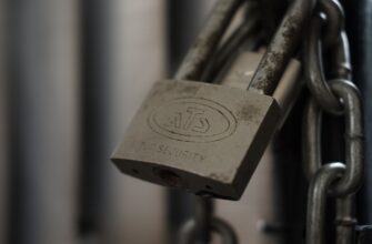 lock tokens eth on aave best apy