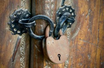 store private key in cold storage best practices